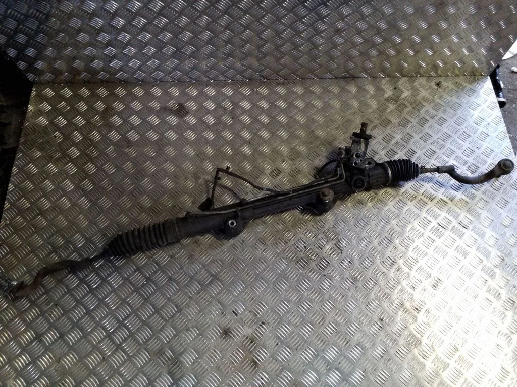 Steering rack 8X233200BC