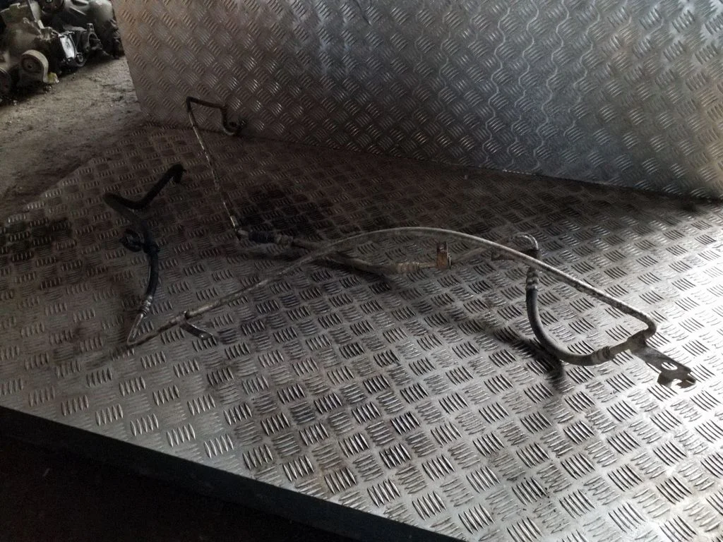 Power steering hose/pipe/line