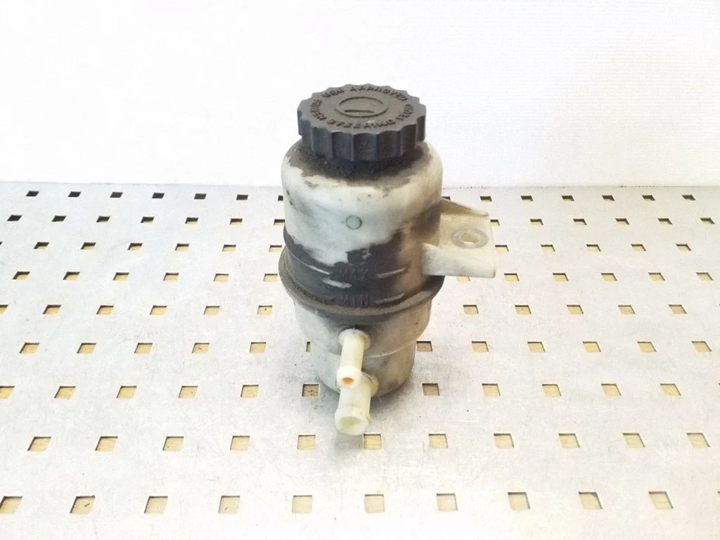 Power steering fluid tank/reservoir