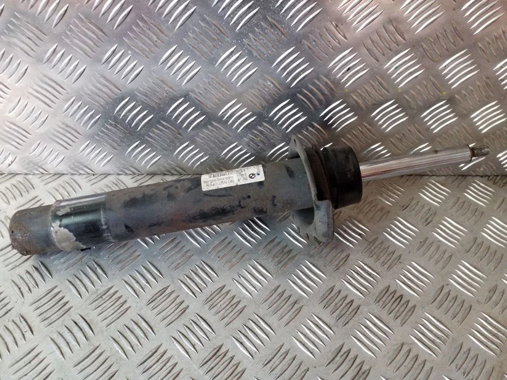 Front shock absorber/damper 6862173
