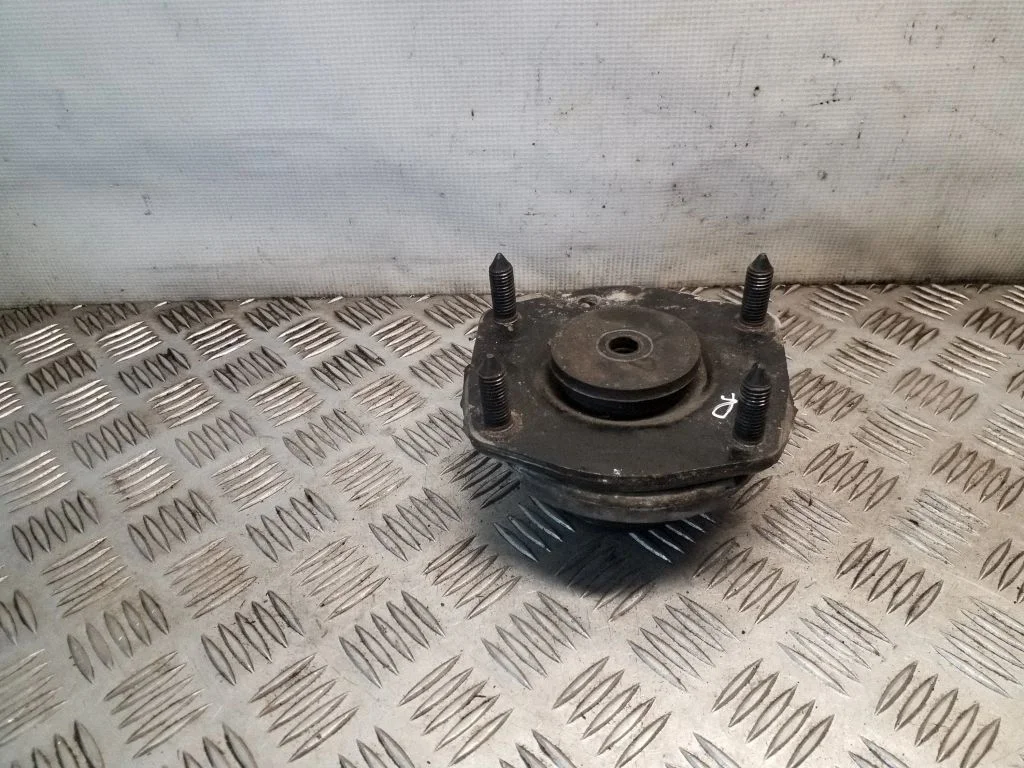 Front upper strut mount – Jeep Grand Cherokee (WK) (2005-2010)