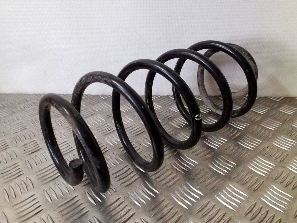 Front coil spring – right