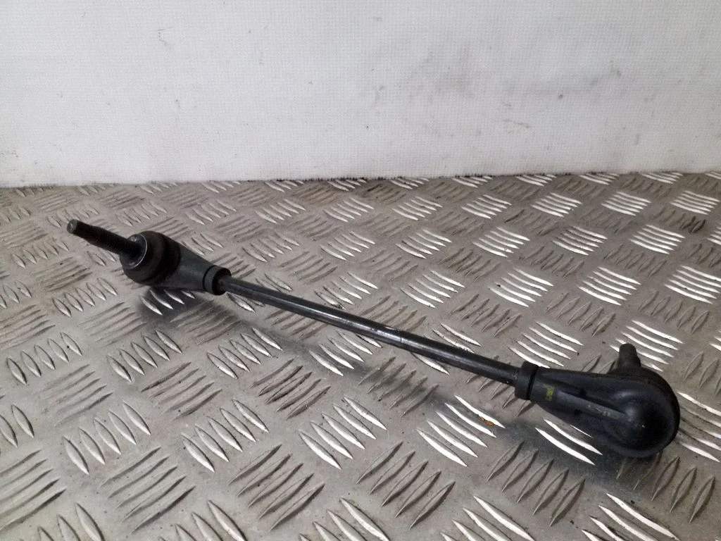 Łącznik stabilizatora przedni 39064480