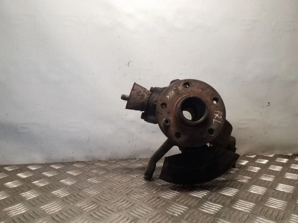 Front wheel hub – front left