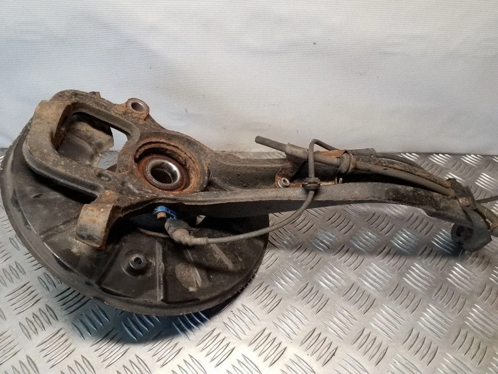 Piasta przednia 7L6407258A