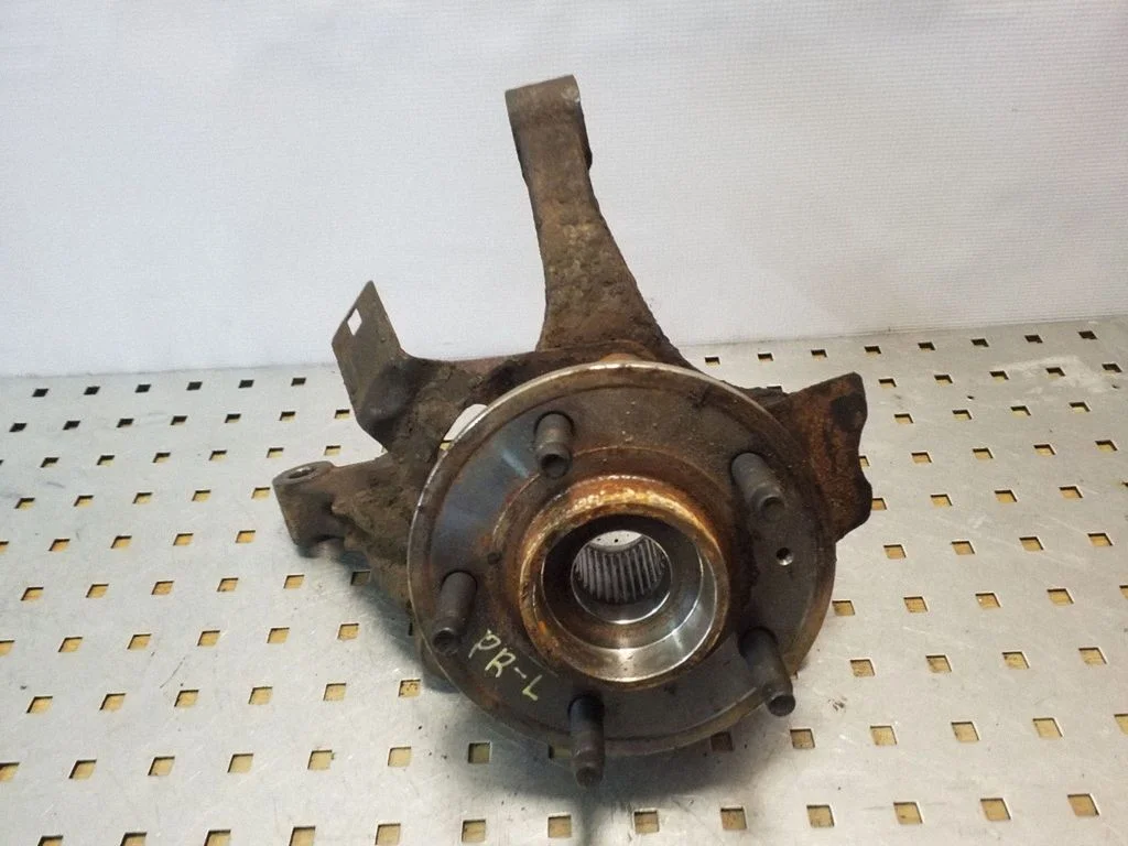 Front wheel hub – front left