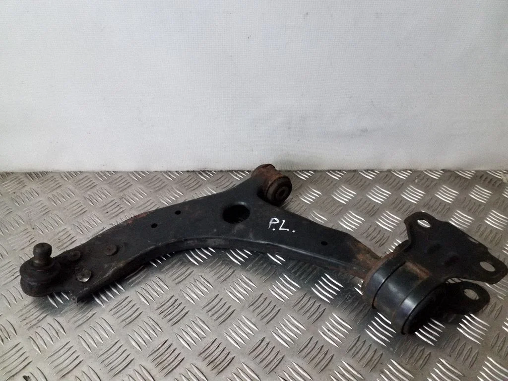 Front lower control arm/wishbone – left