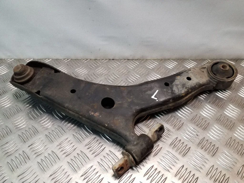Front lower control arm/wishbone – left