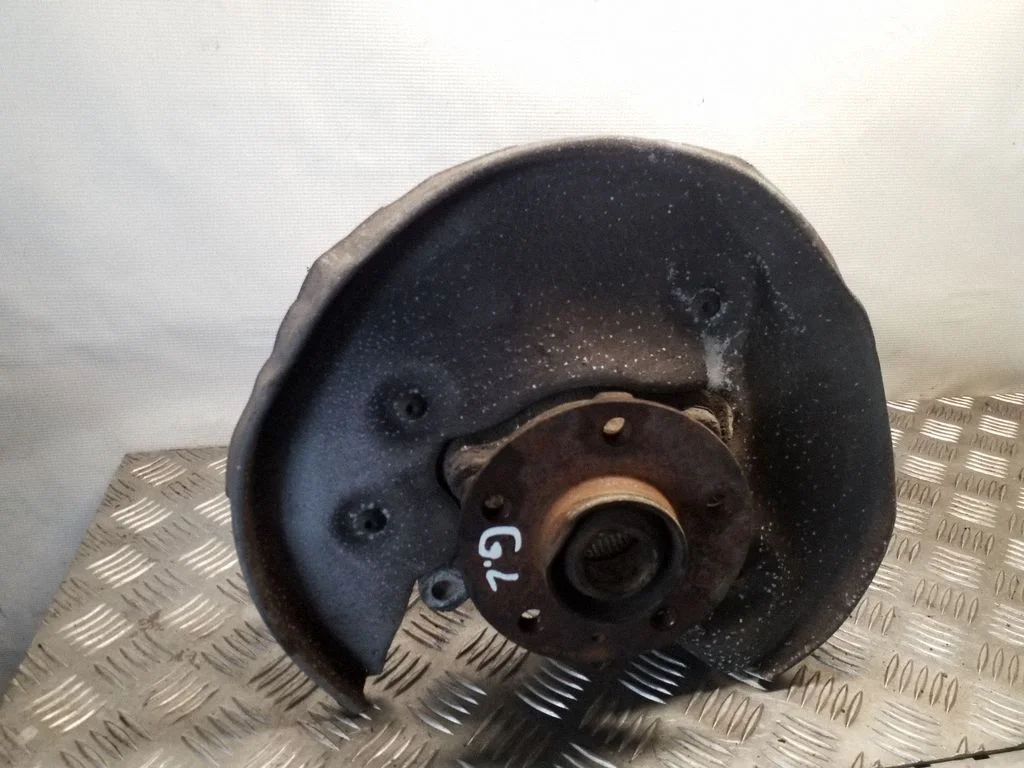 Tagumine rumm 8R0505435A