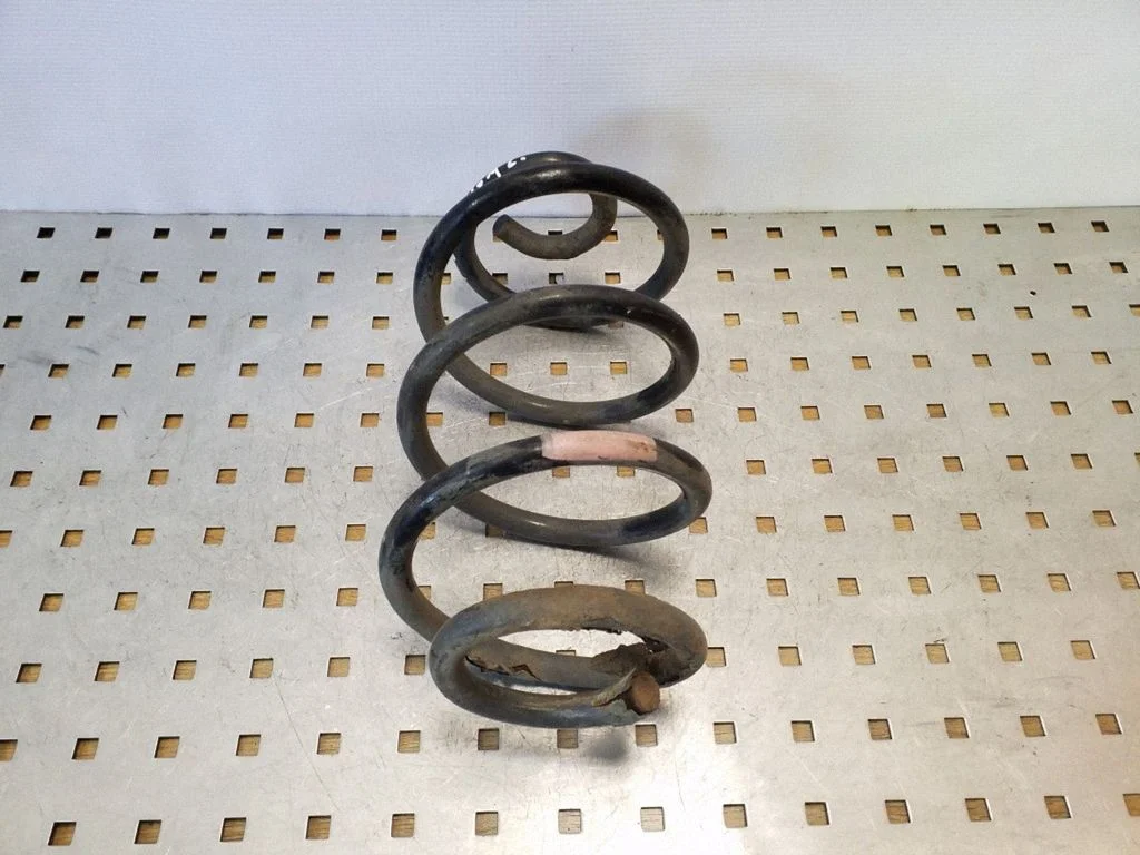 Tagumine keerdvedru – Nissan Note (E11) (2006-2014)