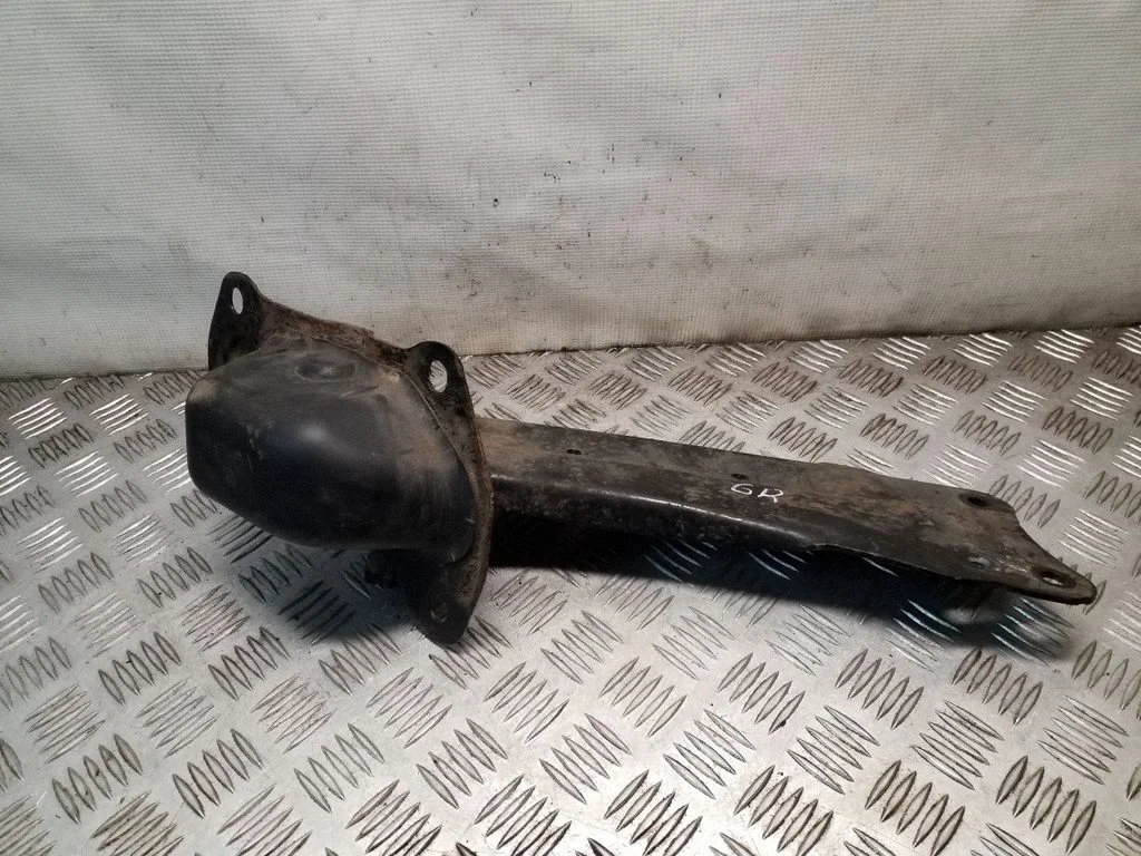 Rear control arm – Volkswagen Tiguan (2007-2016)