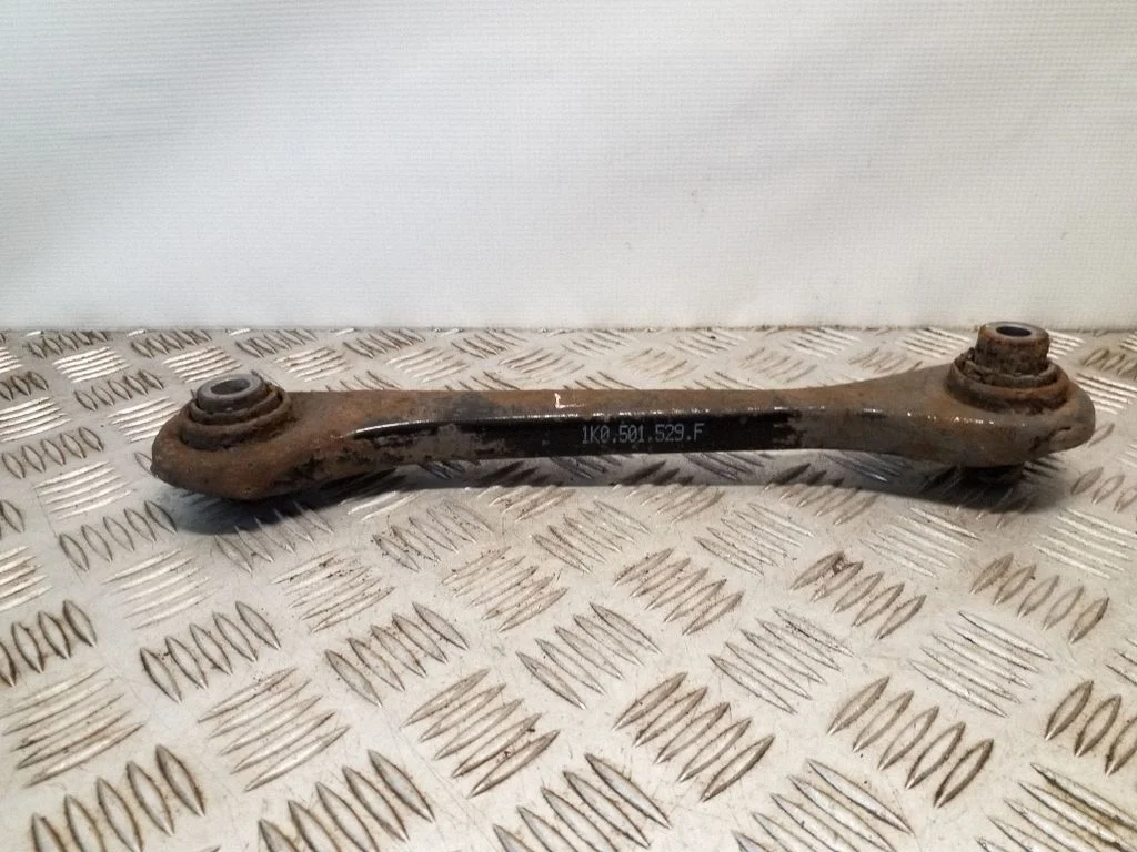 Rear control arm – Volkswagen Passat CC (2008-2016)
