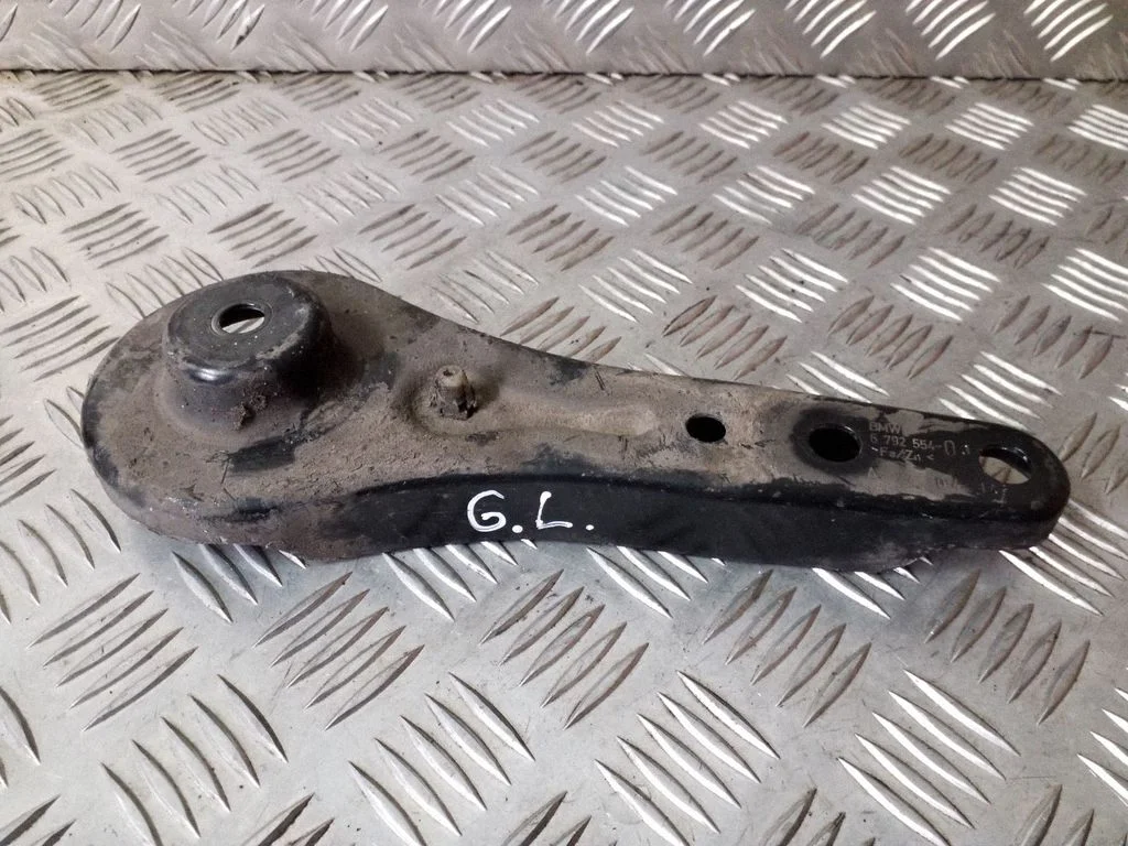 Tagumine õõtshoob – BMW 1-seeria F20 F21 (2011-2019)