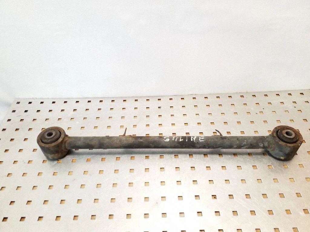 Rear control arm