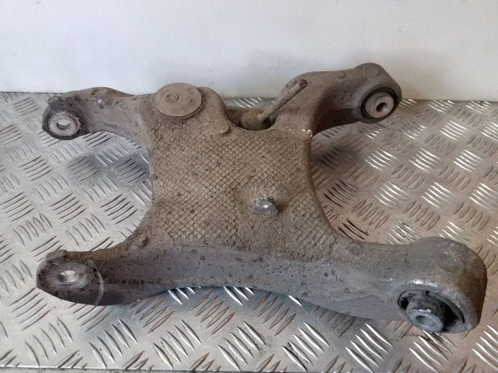 Tagumine ülemine õõtshoob 6753110