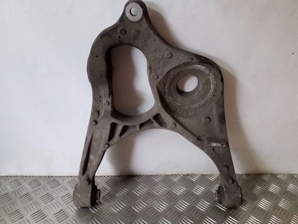 Rear upper control arm/wishbone – Mercedes-Benz R-Class W251 (2005-2013)
