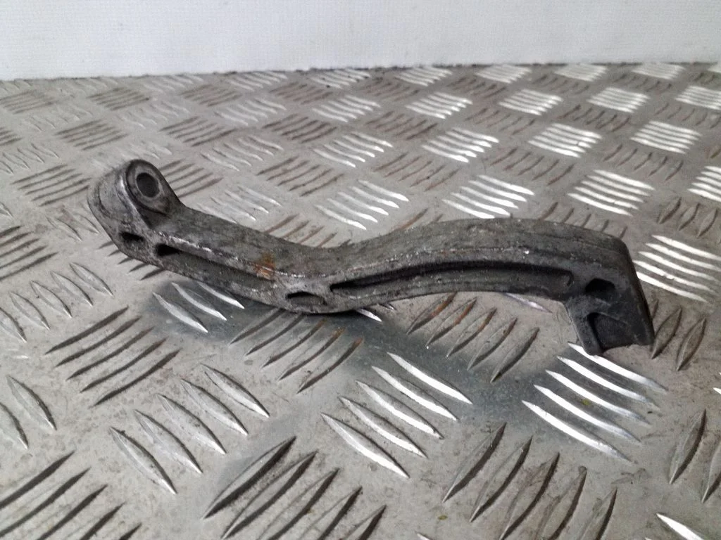 Gearbox mounting bracket 1K0199359E