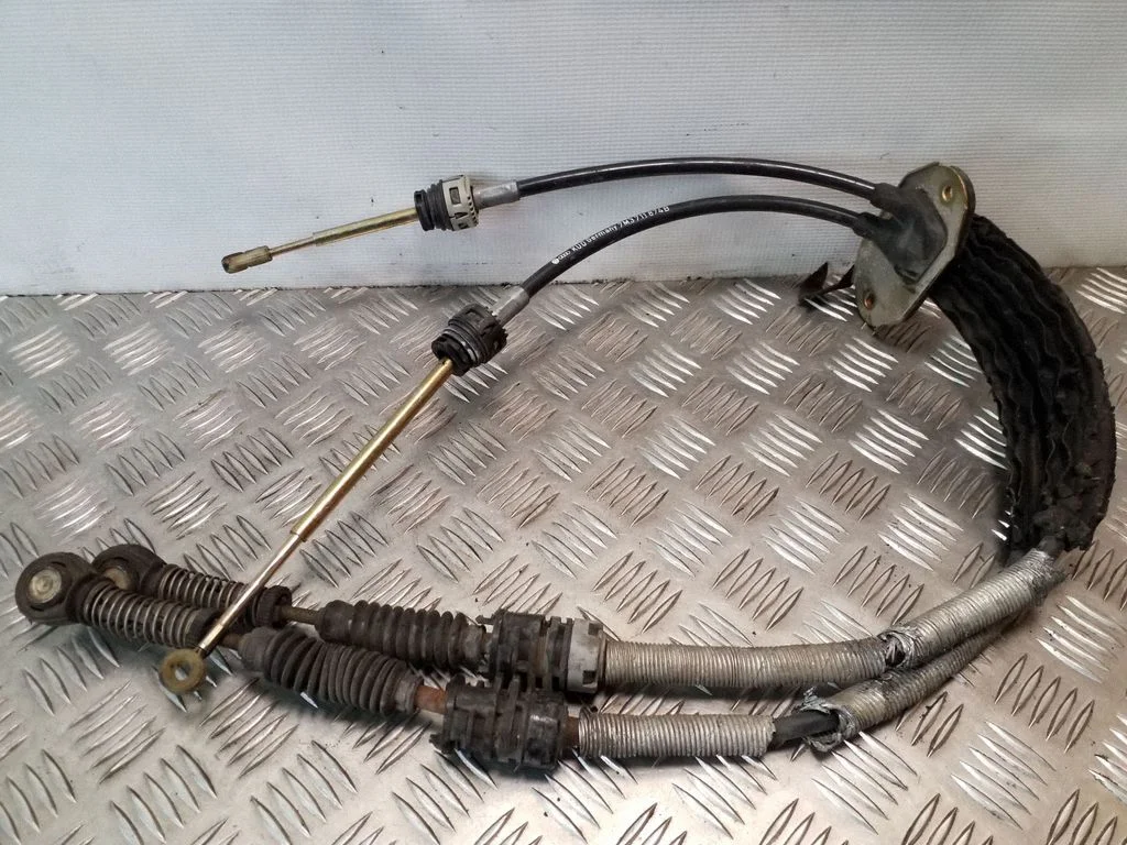 Gear shift cable linkage – Seat Alhambra (Mk1) (1996-2010)