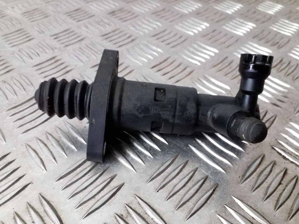 Clutch slave cylinder 6QE721261