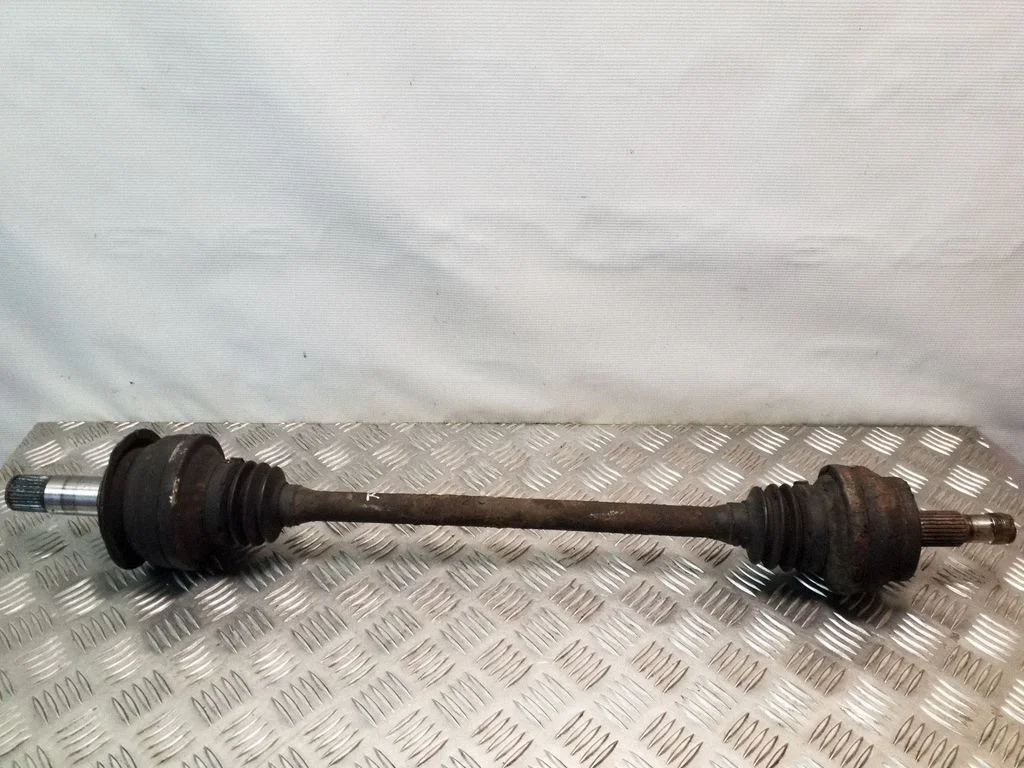 Rear driveshaft – right