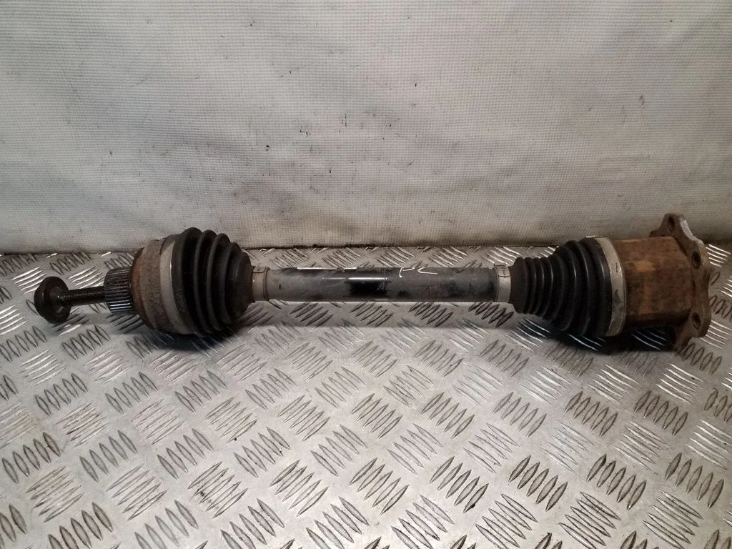 Front driveshaft – Audi Q5 SQ5 8R (2008-2017)