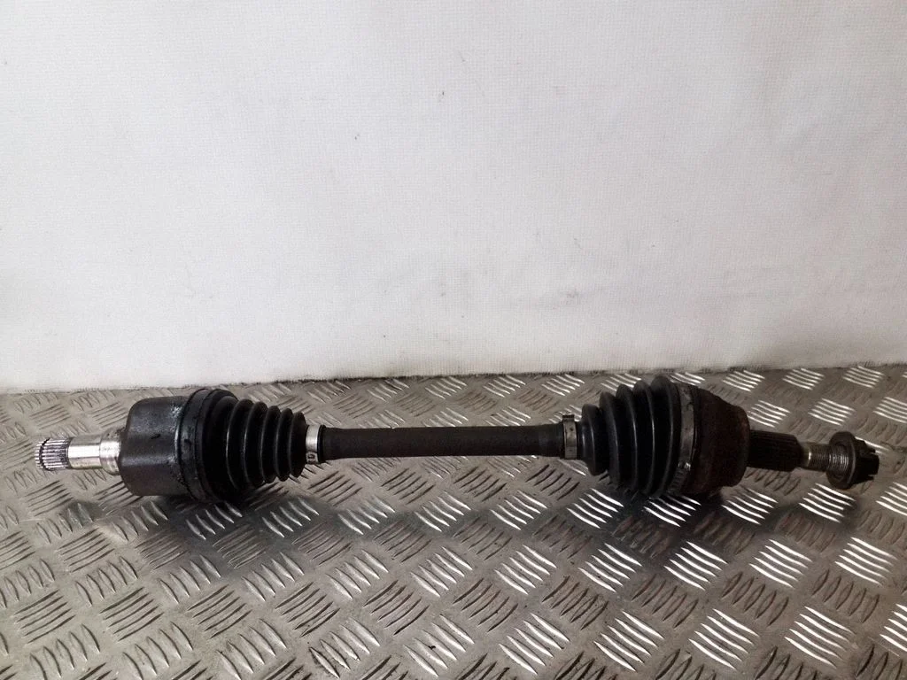 Front driveshaft – left