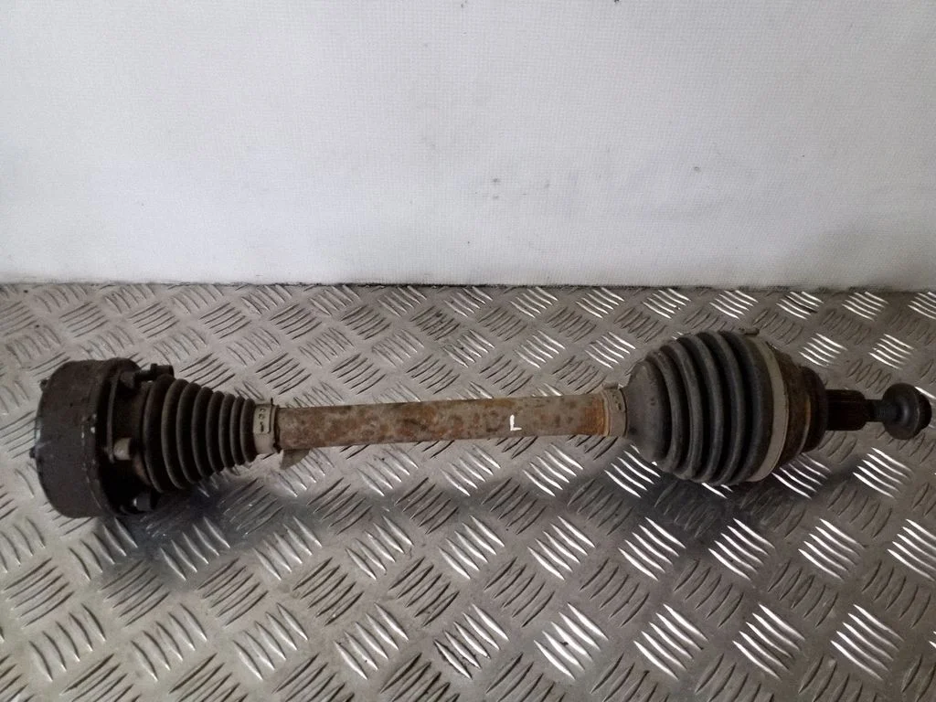 Front driveshaft – left