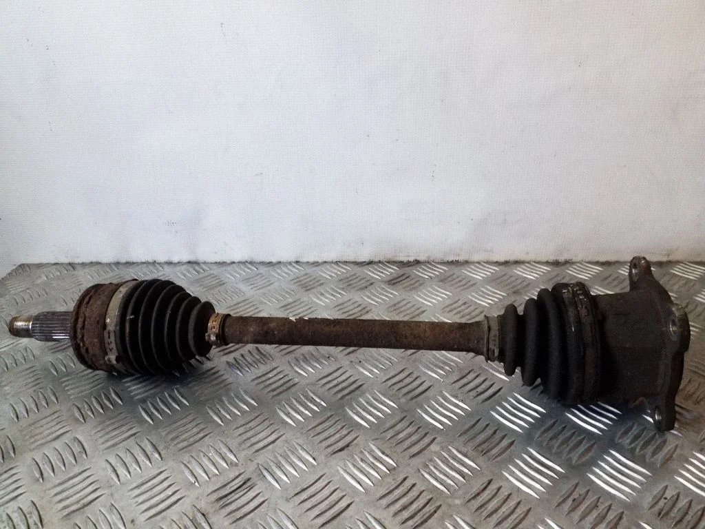 Front driveshaft – left