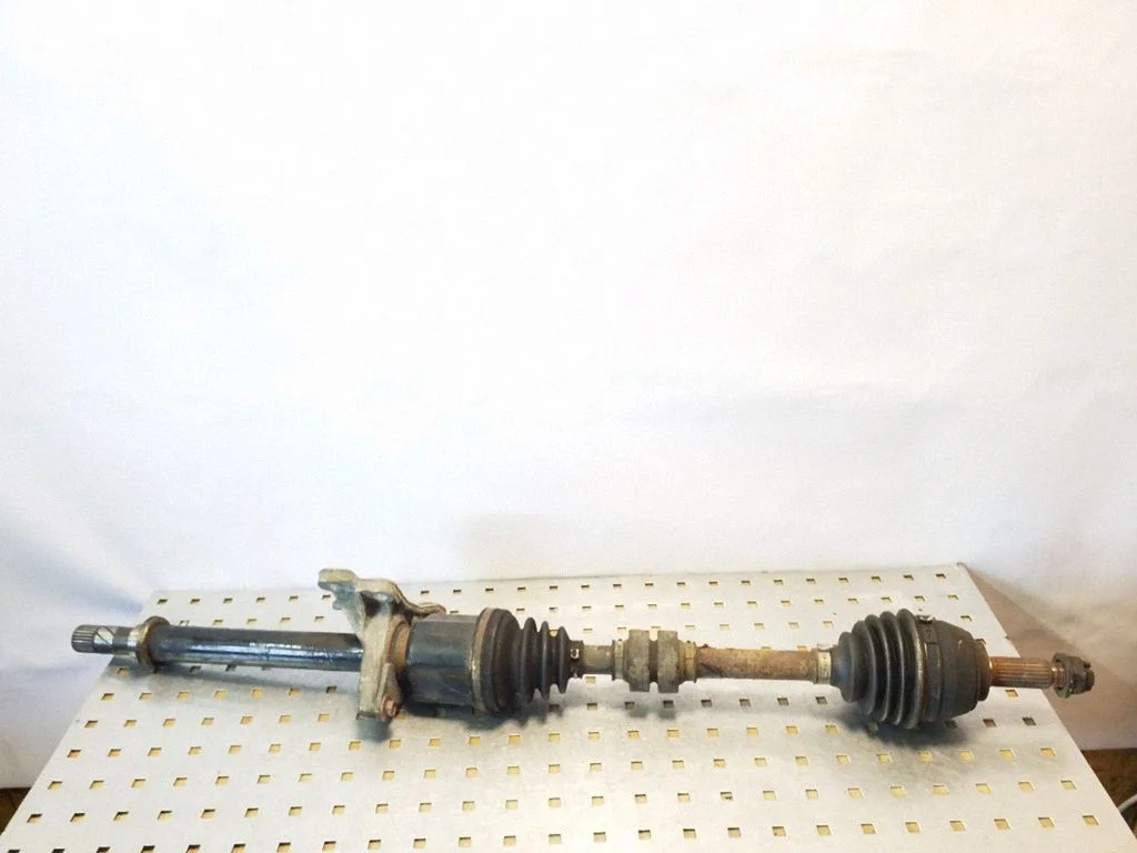 Eesmine pooltelg – Nissan Note (E11) (2006-2014), parem