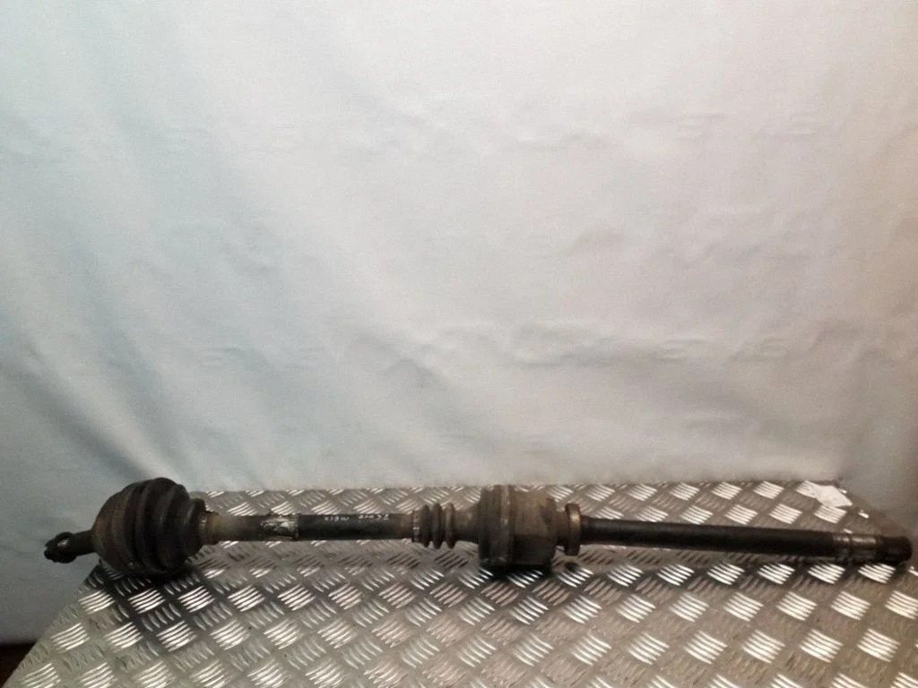 Front driveshaft 8200169163