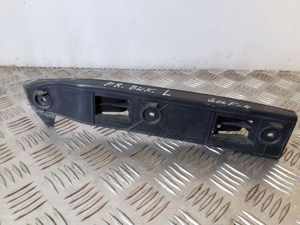 Esistange kinnitusklamber – Volkswagen Golf IV (1998-2005)