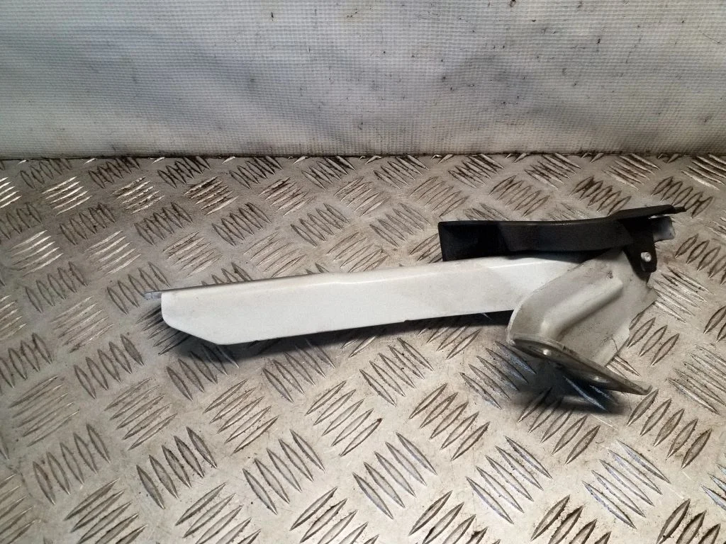 Mootorikapoti hinged 654010006R