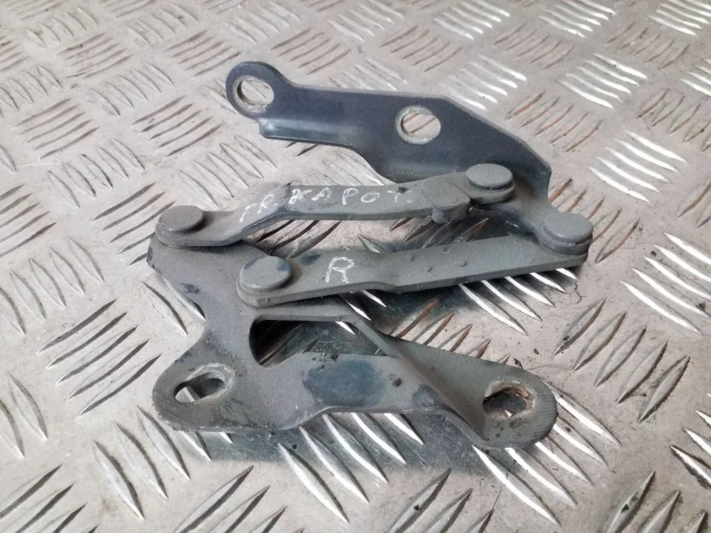 Engine bonnet/hood hinges – right