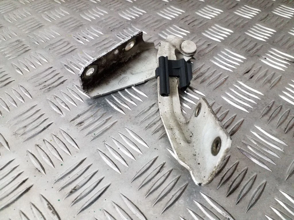 Engine bonnet/hood hinges – Ford Focus C-MAX (2003-2010)