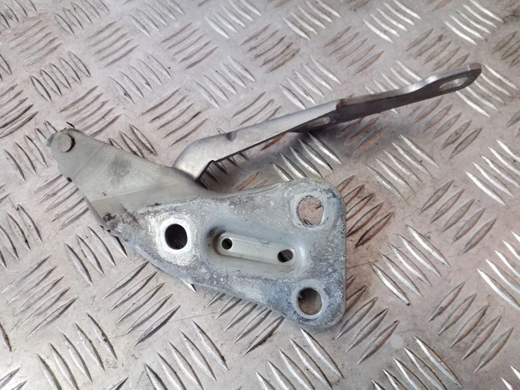 Motora pārsega eņģe (-es) 90521520