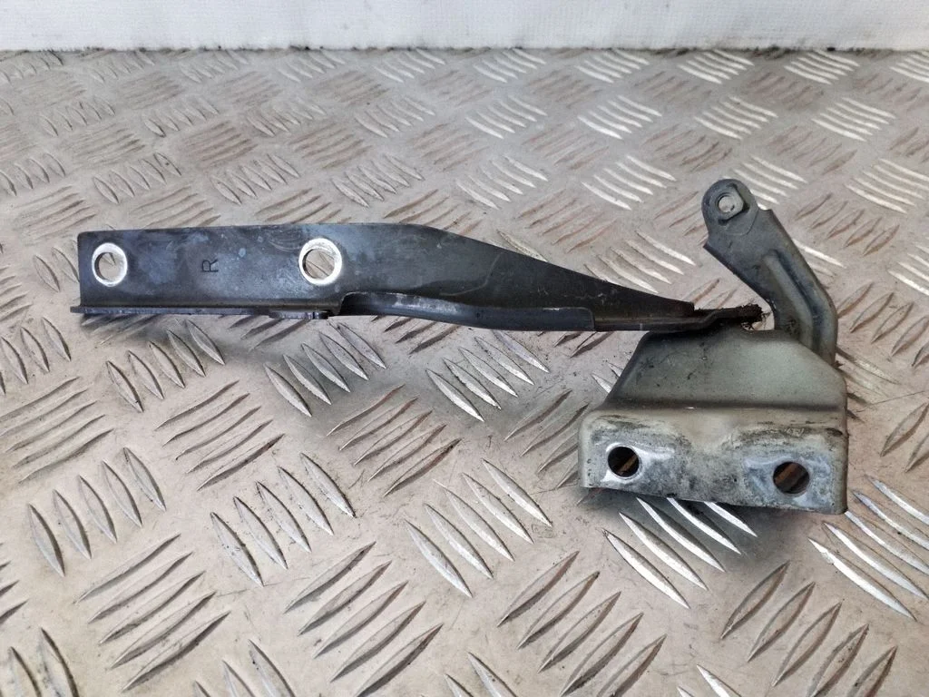 Engine bonnet/hood hinges – right