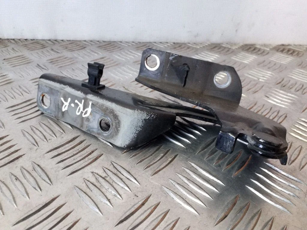 Engine bonnet/hood hinges – right