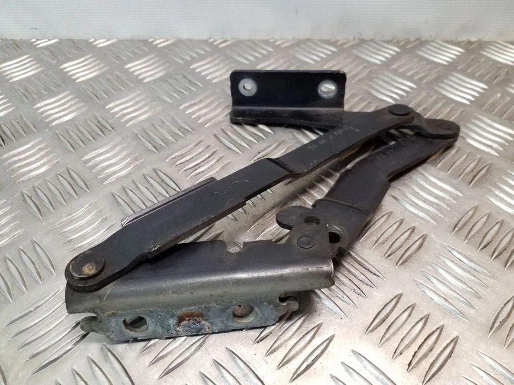 Engine bonnet/hood hinges – right