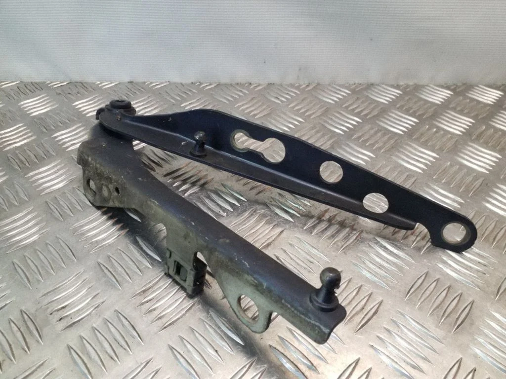 Mootorikapoti hinged – vasak
