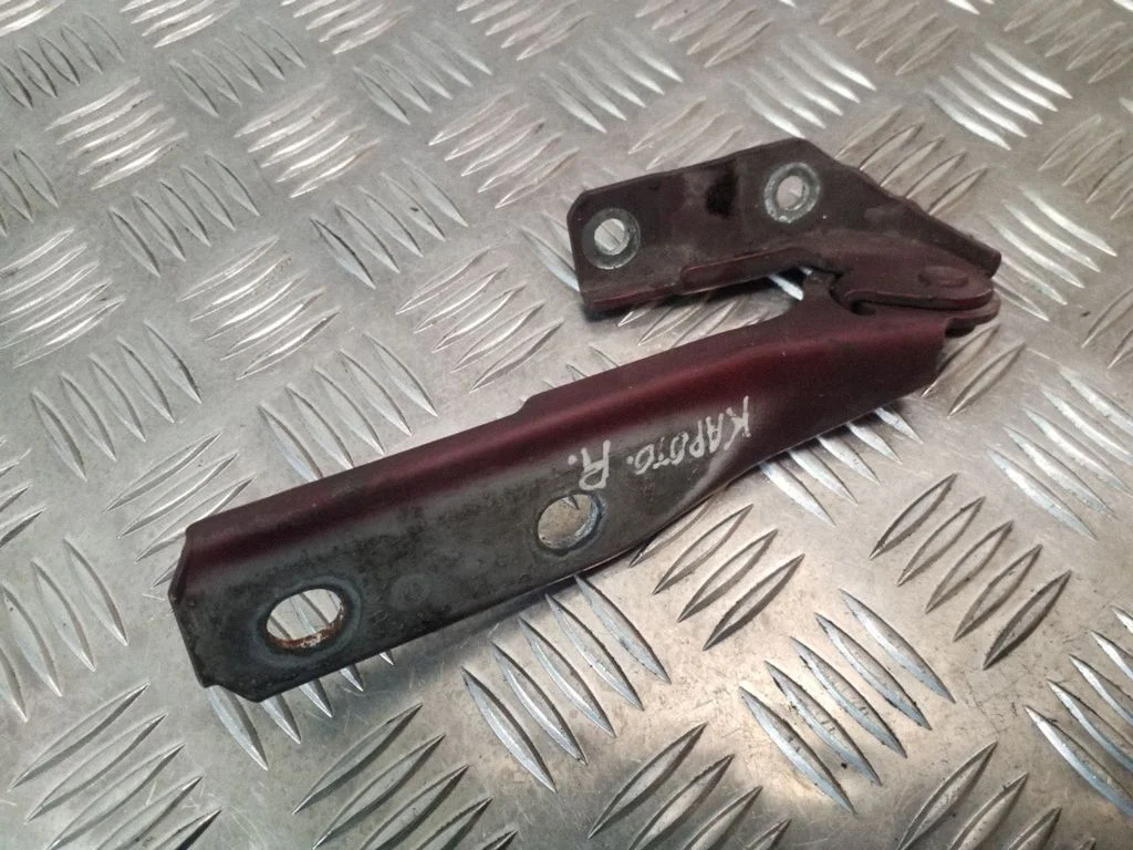Engine bonnet/hood hinges 8P0823302