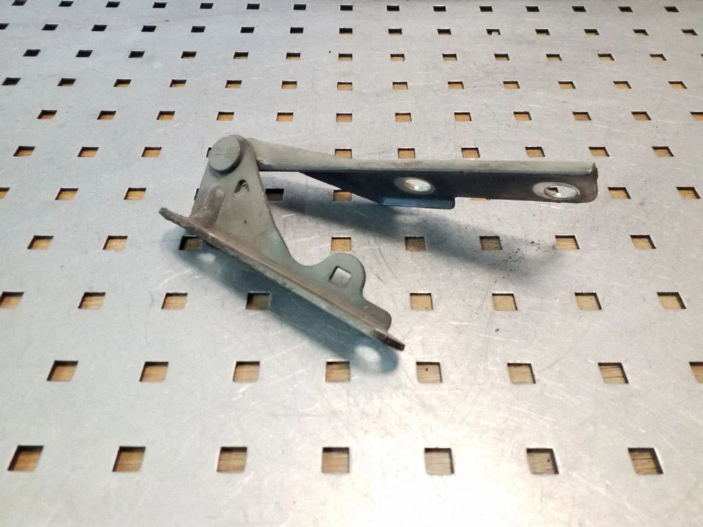 Mootorikapoti hinged – Seat Cordoba (6L) (2002-2009)