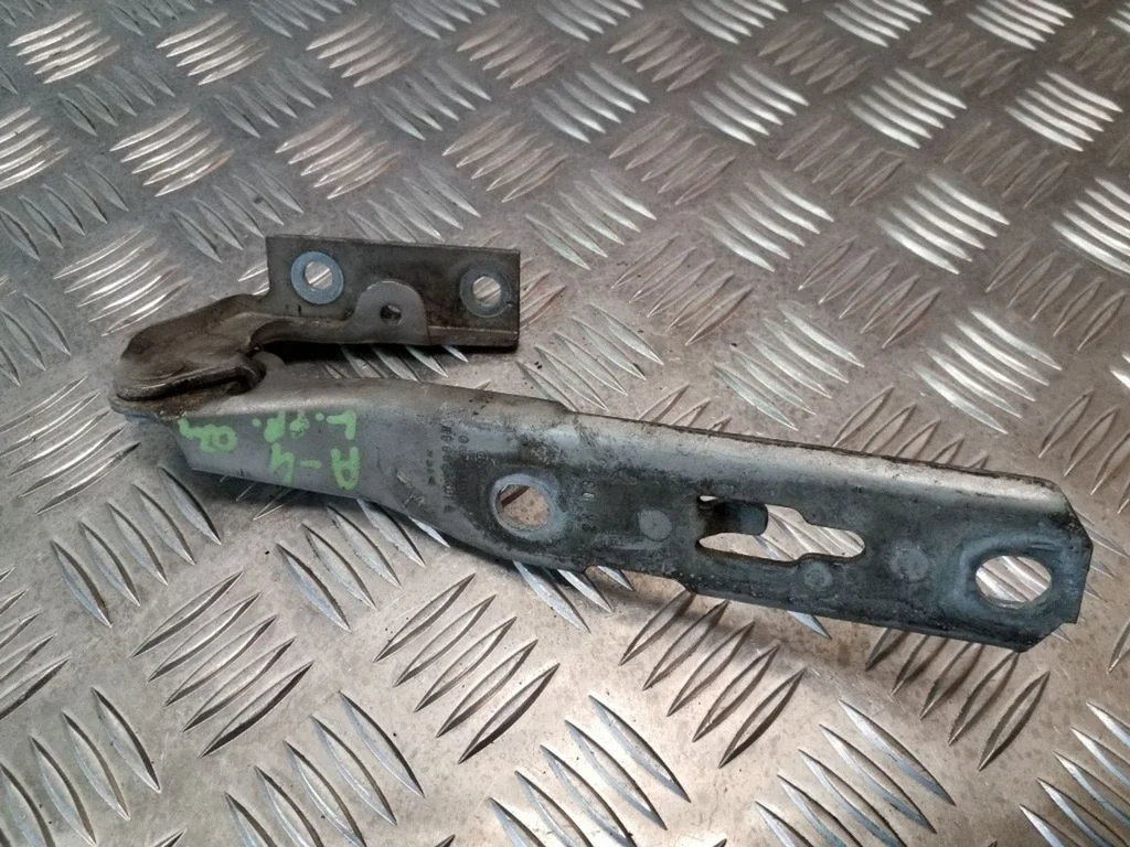 Motora pārsega eņģe (-es) 8E0623301E