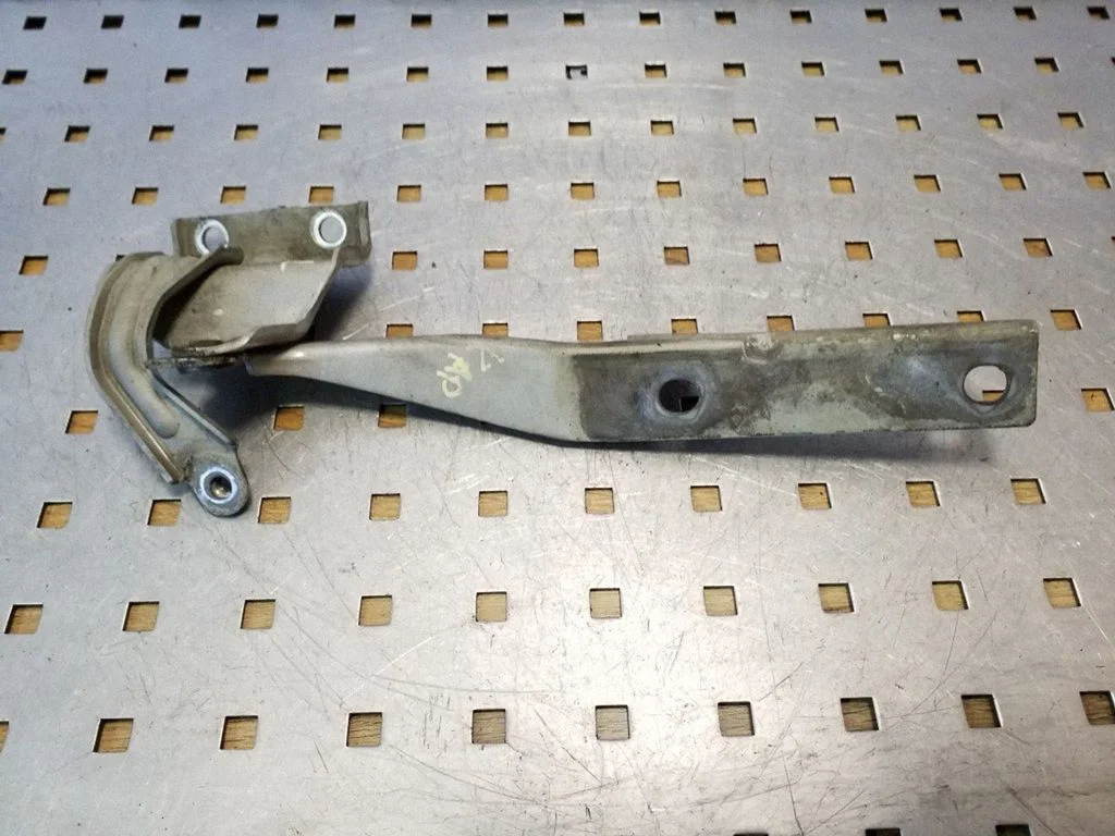 Engine bonnet/hood hinges – left
