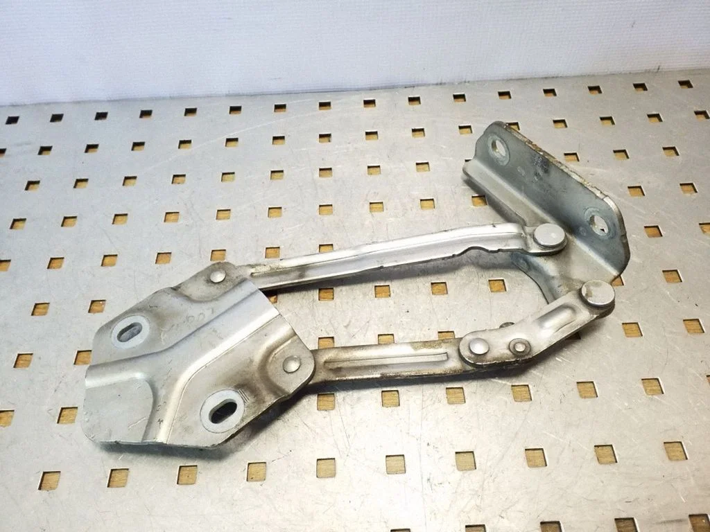 Engine bonnet/hood hinges – Volkswagen Touran I (2003-2010)