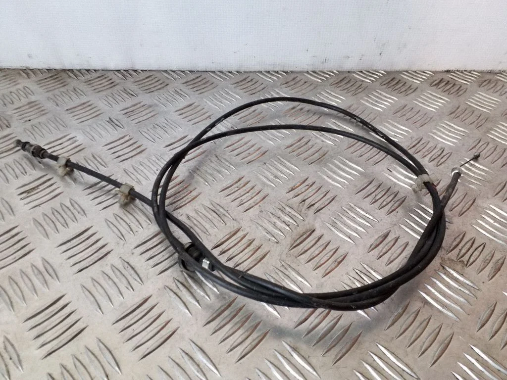 Engine bonnet/hood lock release cable