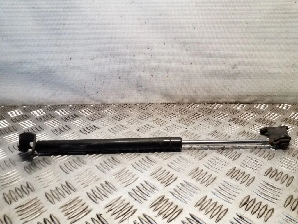 Motora pārsega amortizators 81160H1000