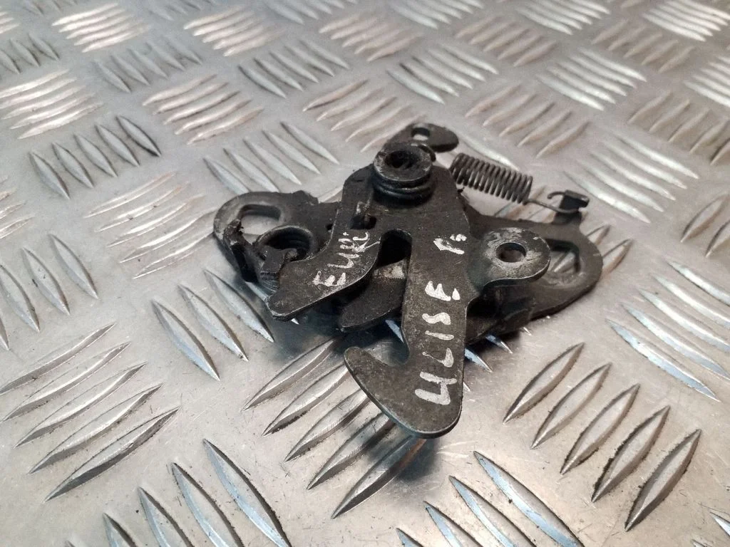 Engine bonnet/hood lock/catch