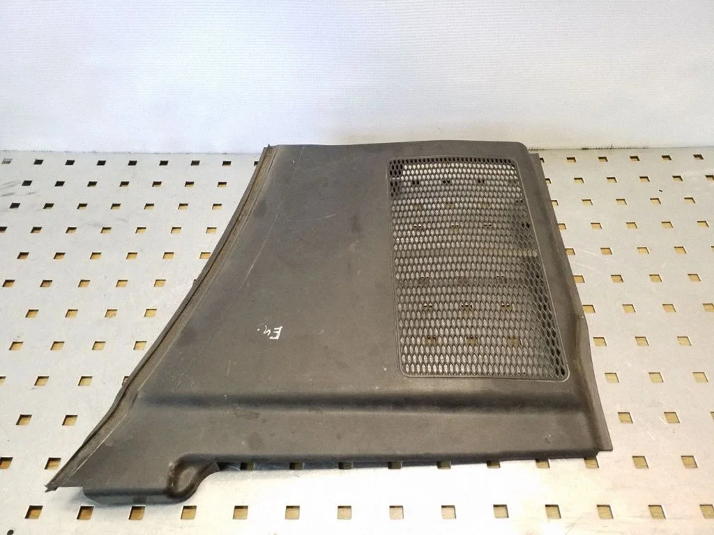 Wiper trim – Audi A4 S4 B7 8E 8H (2005-2008)