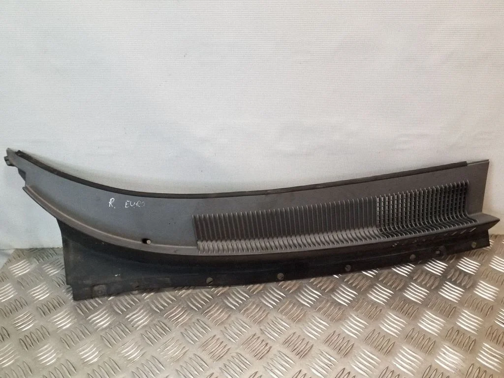 Wiper trim 8616126000