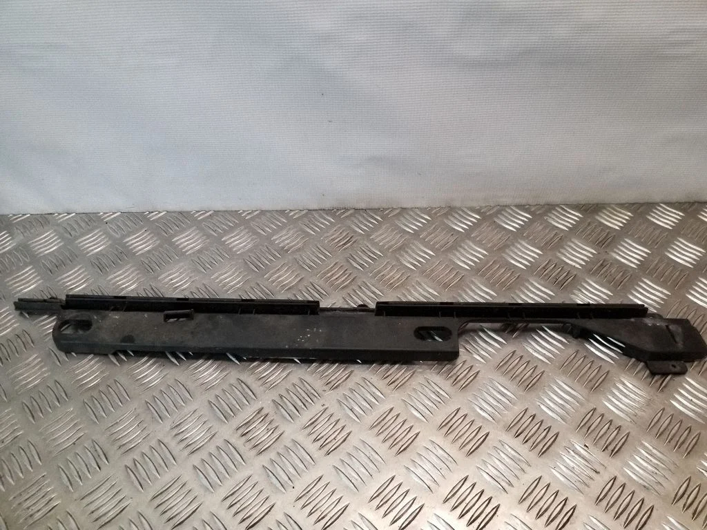Wiper trim 8200048129